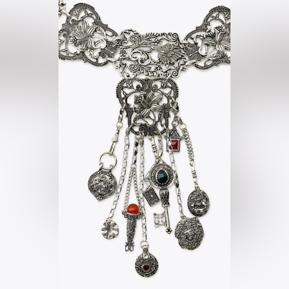 NWOT. Zara Metal Belt with Embossed Flower-Shaped Metal Pieces.